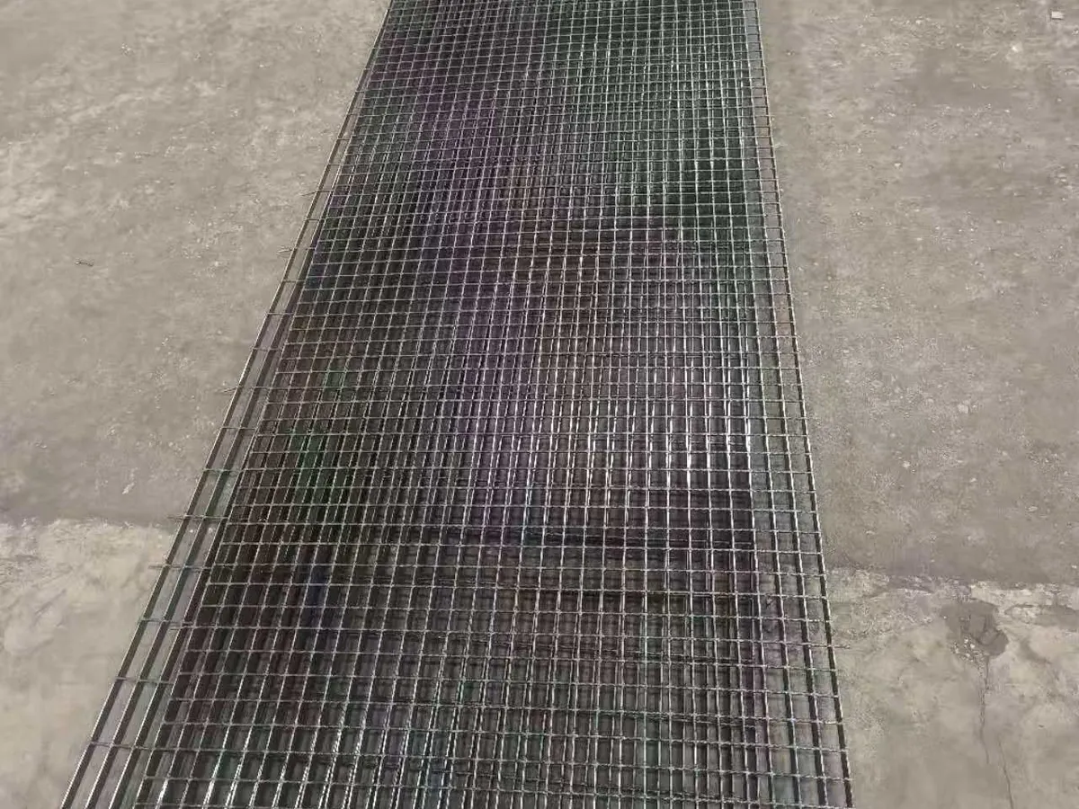 Steel walkway grating produced by the GGV line